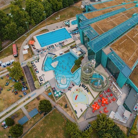 Portobello Wellness & Yacht Hotel Esztergom Bagian luar foto
